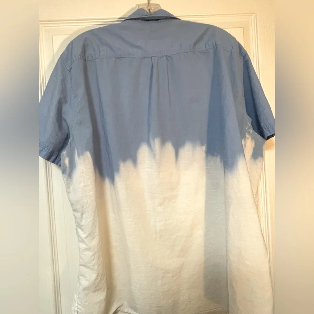 H & M Blue Short Sleeve Button Up Blue & White Tie Dye Shirt Size XL - Picture 4 of 6